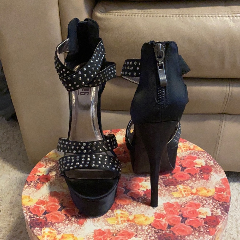 Mix No. 6 heels